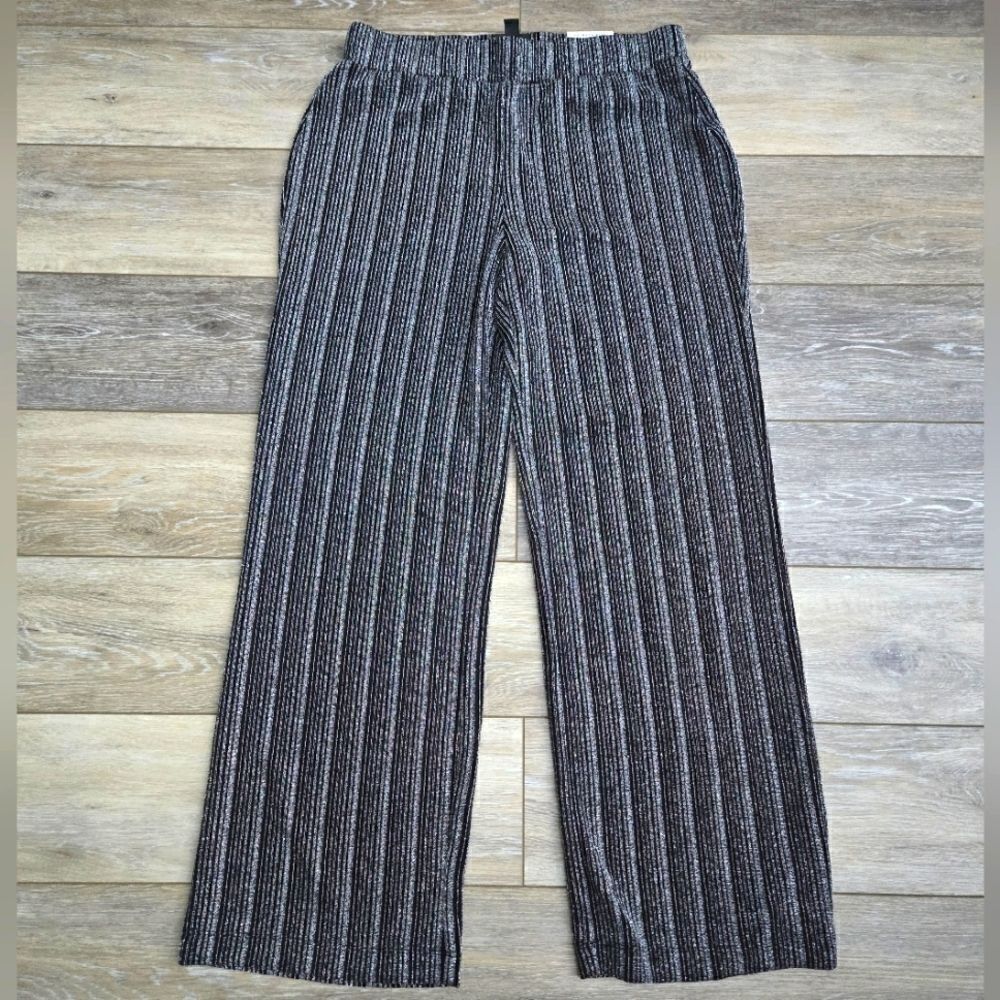 Nwt JM Collection Women's "Holiday Dressin" wide leg black and silver PM petiteM